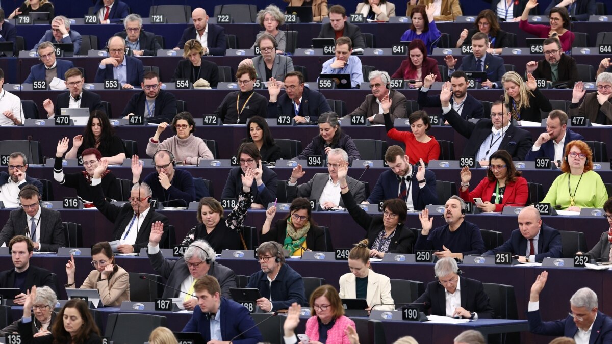 Європарламент ухвалив резолюцію, в якій смерть Навального названа вбивством, а провина покладена на Путіна