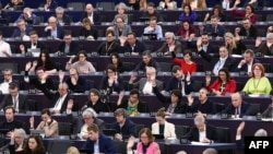 Anëtarët e Parlamentit Evropian gjatë një seance në Strasburg, Francë, 28 shkurt 2024.
