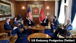 Specijalni američki izaslanik za Zapadni Balkan Gabrijel Eskobar na sastanku sa crnogorskim premijerom Zdravkom Krivokapićem, Podgorica (11. novembar 2021.)