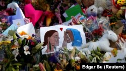 مردم نیوزلند بهطور گستردهای با قربانیان و بستگان آنها ابراز همدردی کردند