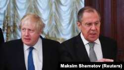 Sergej Lavrov i Boris Johnson, arhivski snimak