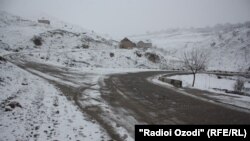 Tajikistan -- Dushanbe, a village, road, snow, three way, ( Chamanzor, Yovon ), 24 February 2014