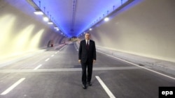 Режеп Тайып Эрдоган Стамбулдагы "Евразия" туннелинин ачылыш аземинде, 20-декабрь 2016-жыл. 