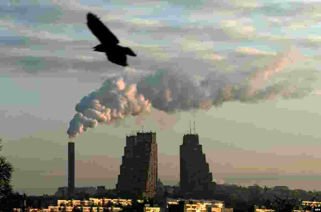 Smoke can be seen coming from a chimney as heating plants in Belgrade operate at increased capacity due to icy weather. (epa/Koca Sulejmanovic)