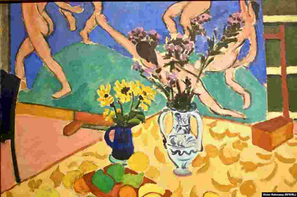 Matisse, Natură moară cu &bdquo;Dansul&rdquo;, 1909, Muzeul de Stat Ermitaj, Sankt Petersburg. &nbsp;