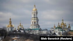 У поліції зазначили, що наразі намагаються встановити людей, причетних до крадіжки ікони з Лаври