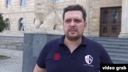 ლადო სადღობელაშვილი