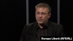 Roman Boțan în studioul Europei Libere la Chișinău