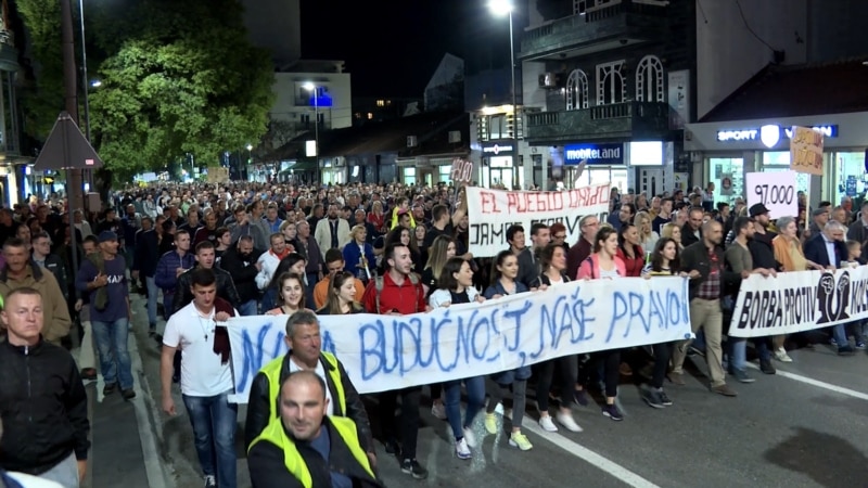Pokret 'Odupri se' u pismu Merkel: Đukanović nije faktor mira