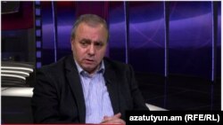 Armenia- Former Prime Minister Hrant Bagratian in Azatutyun TV's studio, Yerevan, 24Nov2014