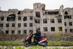 Зруйнована обстрілами лікарня у Слов'янську, квітень 2019