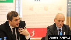 В.Сурков белән Р. Хәмитов