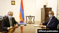 Հայաստանի և Արցախի ԱԳ նախարարներ Զոհրաբ Մնացականյանի և Մասիս Մայիլյանի հանդիպումներից, հունիս, 2020թ.