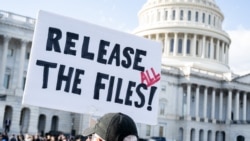 Під час одного з пікетів биля будівлі Капітолія (Конгресу США) з вимогою оприлюднення «файлів Епштейна» (ілюстраційне фото)