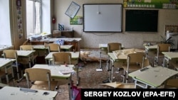 Школа в Чугуеве после российского обстрела, июль 2022 года