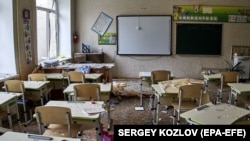 O școală din orașul Ciuguiev, după bombardamentul rușilor, regiunea Harkov, 25 iulie 2022