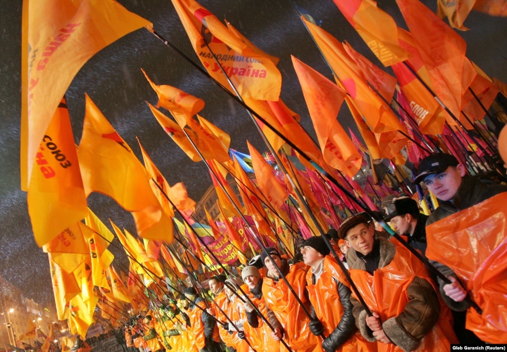 Помаранчева революція. Київ, майдан Незалежності, 22 листопада 2004 року