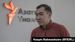Равшан Жээнбеков.