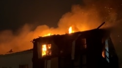 „Războiul a ajuns la mine acasă”: apartamentul corespondentului RFE/RL a fost lovit în timpul unui atac rus