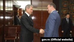 Premierul Dacian Ciolos și spicherul Andrian Candu, București, 13 iunie 2016