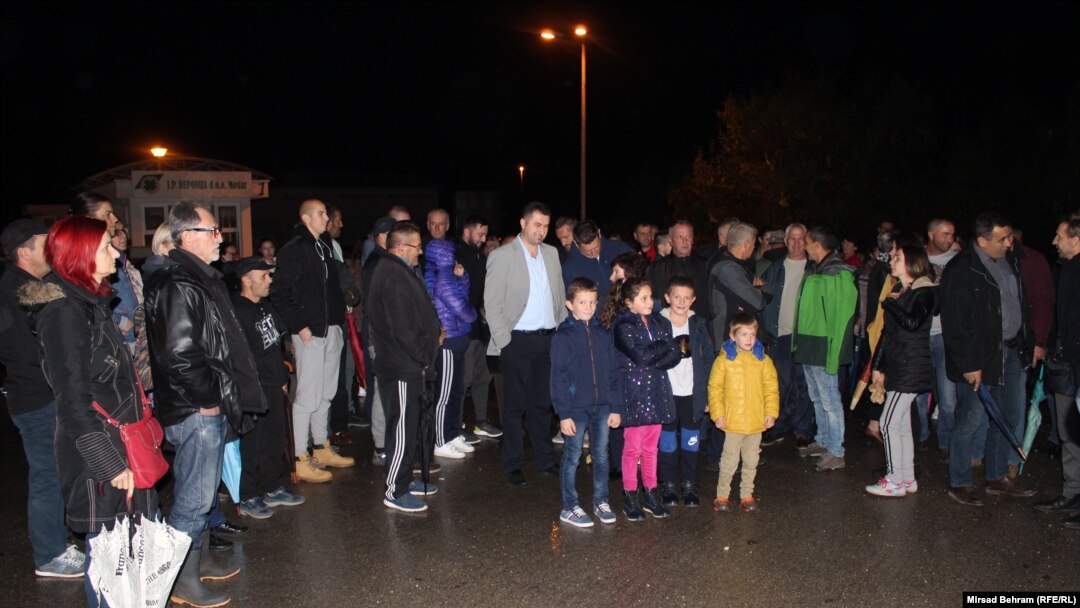 Protest pred deponijom Uborak