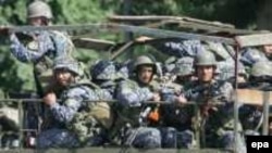 Uzbek soldiers in Andijon after the unrest of 2005