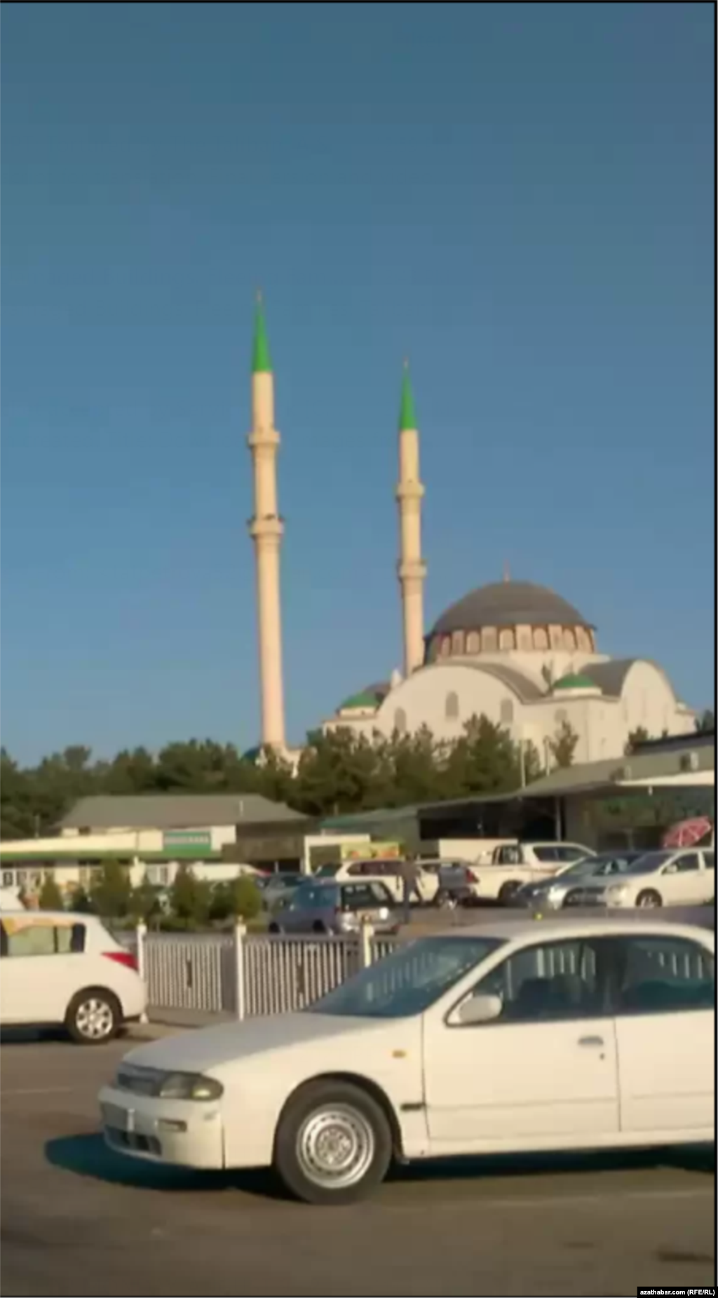 Мечеть в 8-м микрорайоне. Ашхабад, август, 2021