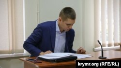 Прокурор Илья Савоник