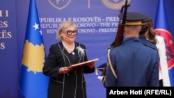 Presidentja e shtatë e Kosovës, Justina Shiroka Pula, gjatë ceremonisë së inaugurimit.