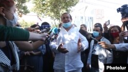 Armenia - Prosperous Armenia Party leader Gagik Tsarukian talks to journalists before attending a court hearing on his pre-trial arrest, Yerevan, September 25, 2020.