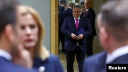 Orbán Viktor kormányfő érkezik az Európai Unió csúcsértekezletére Brüsszelben 2023. december 14-én