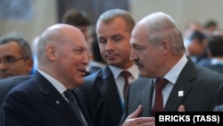 Дзьмітры Мезенцаў і Аляксандар Лукашэнка падчас самітаў Шанхайскай арганізацыі супрацоўніцтва і BRICS, Расея, Уфа, ліпень 2015