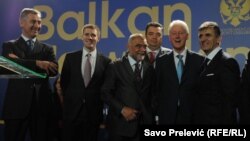 Svetozar Marović (prvi s desna), bivši američki predsjednik Bill Clinton i političari zemalja Z. Balkana