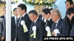 Antonio Guterres (četvrti slijeva) i Ahinzo Abe (prvi slijeva) na obilježavanju 73. godišnjice od atomskog napada na Nagasaki