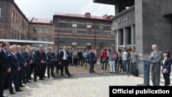 Armenia - Taiwan's D-Link Corporation inaugurates a research and development center in Gyumri in the presence of President Serzh Sarkisian, 25May2015.