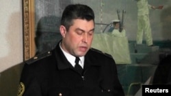 2 марта 2014 года в Севастополе командующий ВМС Украины Денис Березовский принес присягу пророссийским властям Крыма