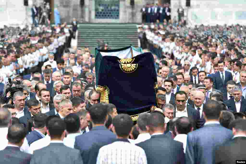 Похороны Ислама Каримова в Самарканде, 3 сентября 2016 года.