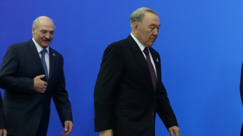 Лукашэнка пагаварыў з Назарбаевым і запэўніў, што той заслужыў статус «Лідэр нацыі»