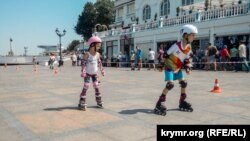 Фестиваль роллеров на набережной Корнилова в Севастополе, 24 августа 2019 года
