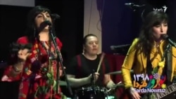 اجرای زنده ترانه «پا شو» از گروه آبجیز