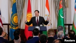 Američki državni sekretar Marco rubio tokom prijema za ministre inostranih poslova država Centralne Azije, novembar 2025. 