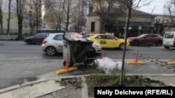 Обгорен контейнер за боклук, 2 декември 2025 г.