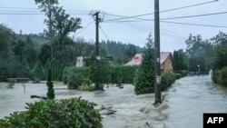 Potok Porubka izlio se iz korita u predgrađu Ostrave 14. 9. 2024. dok se Središnja Europa suočava s obilnim padalinama za koje se očekuje da će izazvati poplave.