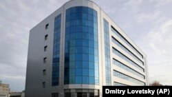 სანქტ-პეტერბურგი, 2018 წლის 20 ოქტომბერი: შენობა, რომელშიც განთავსებულია "ტროლების ფაბრიკად" წოდებული სააგენტოს ახალი ოფისი