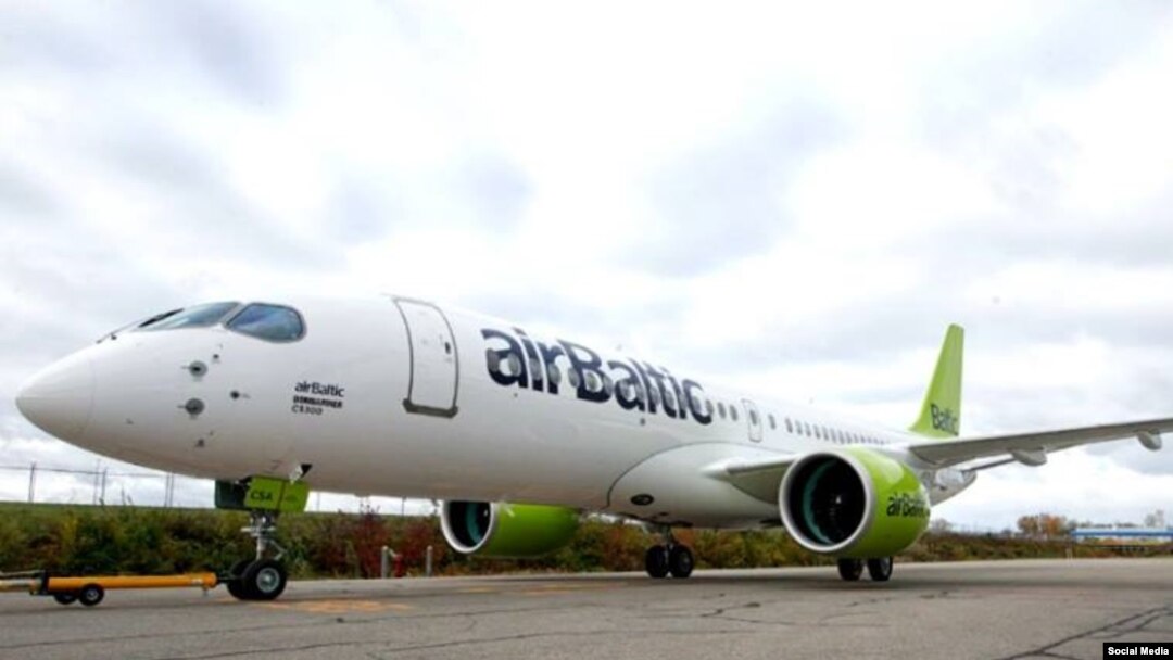 Самалёт авіякампаніі AirBaltic, архіўнае ілюстрацыйнае фота