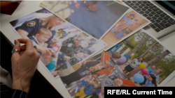 რუსი სამართალდამცველები ოკუპირებულ ყირიმში, "იოლოჩკის" ბავშვთა სახლში, სადაც ხერსონიდან გატაცებული ბავშვები იყვნენ განთავსებულნი.