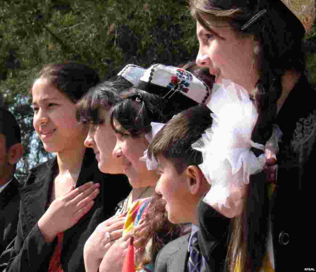 Мӯди нав: Ҷӯроби бадахшӣ #28