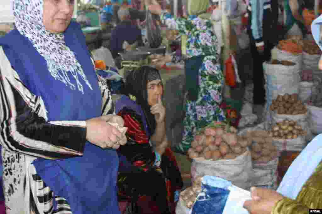 Дар орзуи арзонӣ #70