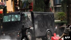 Протестите во Албанија