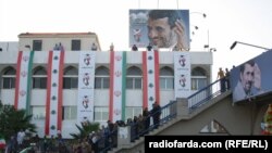 اندکی پس از سفر محمود احمدی نژاد به لبنان، رئیس جمهور آمریکا برای همتای لبنانی خود پیام فرستاده است.